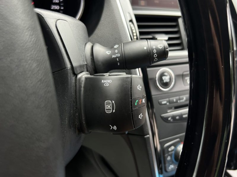 RENAULT LATITUDE INITIALE PARIS 2.0 DCI 150 Cv 1ERE MAIN / INTERIEUR CUIR CAMERA GPS - GARANTIE 1 AN