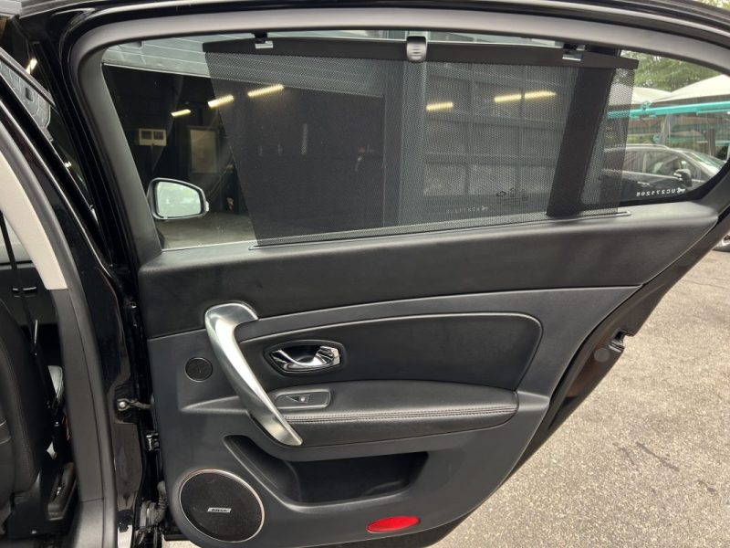 RENAULT LATITUDE INITIALE PARIS 2.0 DCI 150 Cv 1ERE MAIN / INTERIEUR CUIR CAMERA GPS - GARANTIE 1 AN