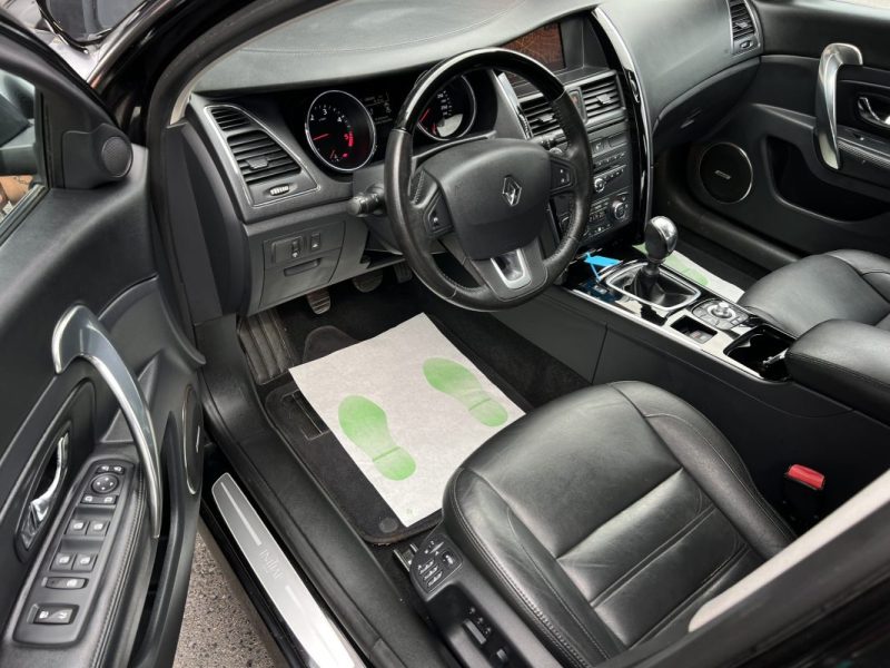 RENAULT LATITUDE INITIALE PARIS 2.0 DCI 150 Cv 1ERE MAIN / INTERIEUR CUIR CAMERA GPS - GARANTIE 1 AN