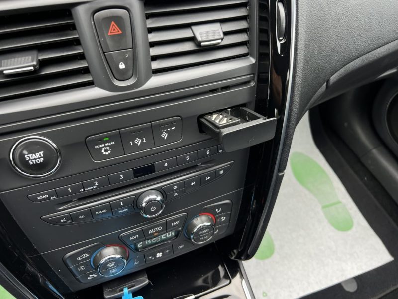 RENAULT LATITUDE INITIALE PARIS 2.0 DCI 150 Cv 1ERE MAIN / INTERIEUR CUIR CAMERA GPS - GARANTIE 1 AN