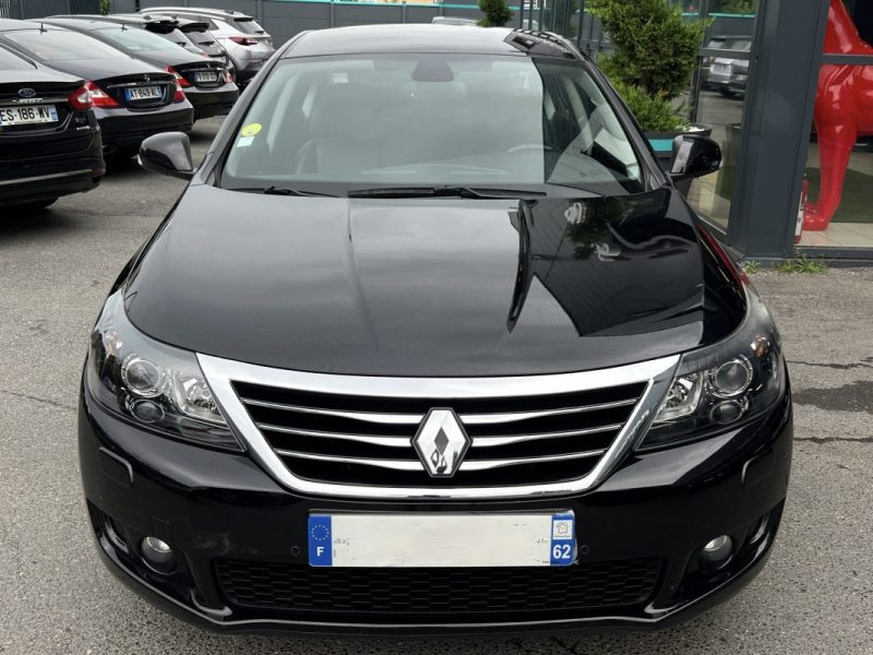 RENAULT LATITUDE INITIALE PARIS 2.0 DCI 150 Cv 1ERE MAIN / INTERIEUR CUIR CAMERA GPS - GARANTIE 1 AN