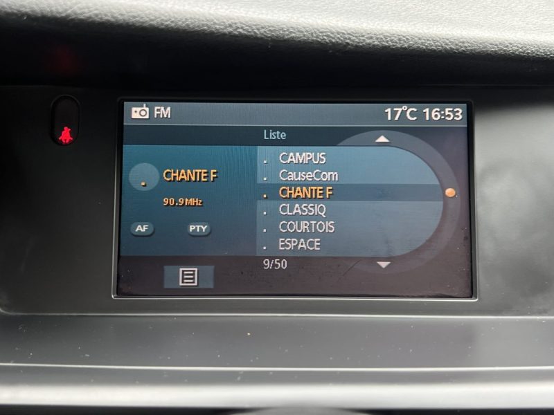 RENAULT LATITUDE INITIALE PARIS 2.0 DCI 150 Cv 1ERE MAIN / INTERIEUR CUIR CAMERA GPS - GARANTIE 1 AN