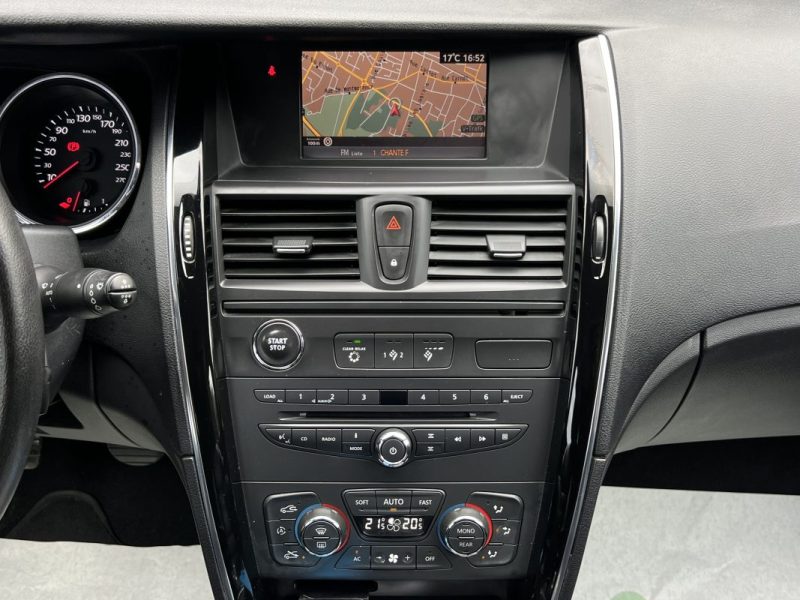 RENAULT LATITUDE INITIALE PARIS 2.0 DCI 150 Cv 1ERE MAIN / INTERIEUR CUIR CAMERA GPS - GARANTIE 1 AN