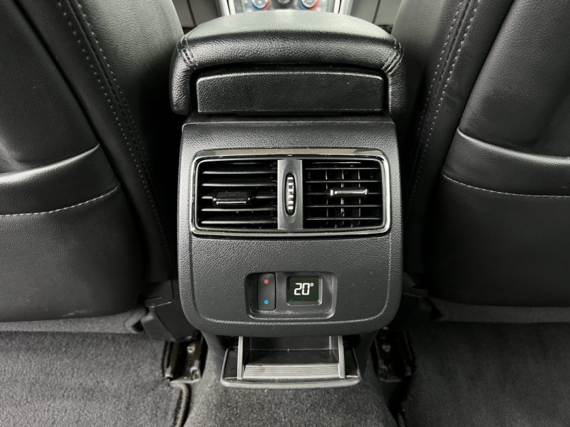 RENAULT LATITUDE INITIALE PARIS 2.0 DCI 150 Cv 1ERE MAIN / INTERIEUR CUIR CAMERA GPS - GARANTIE 1 AN