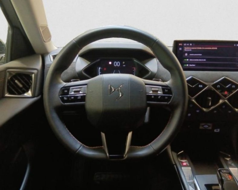 DS DS 3 Puretech 130 eat8 performance line