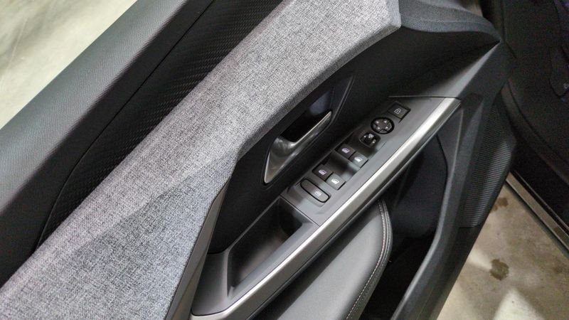 Peugeot 3008 nouveau Hybrid 145 e-dcs6 allure