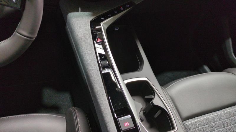 Peugeot 3008 nouveau Hybrid 145 e-dcs6 allure