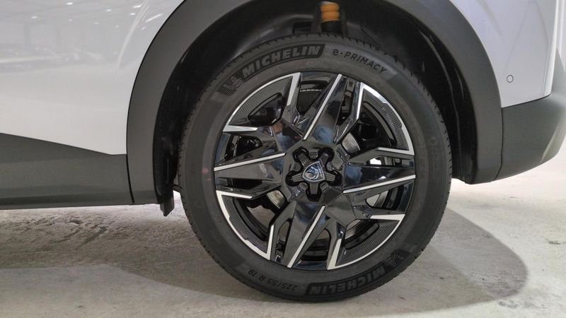 Peugeot 3008 nouveau Hybrid 145 e-dcs6 allure + navi + pack 360 vision & drive assist