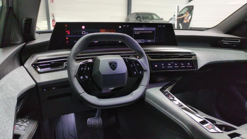 Peugeot 3008 nouveau Hybrid 145 e-dcs6 allure + navi + pack 360 vision & drive assist