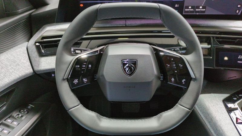 Peugeot 3008 nouveau Hybrid 145 e-dcs6 allure + navi + pack 360 vision & drive assist