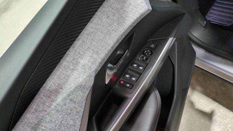 Peugeot 3008 nouveau Hybrid 145 e-dcs6 allure + navi + pack 360 vision & drive assist