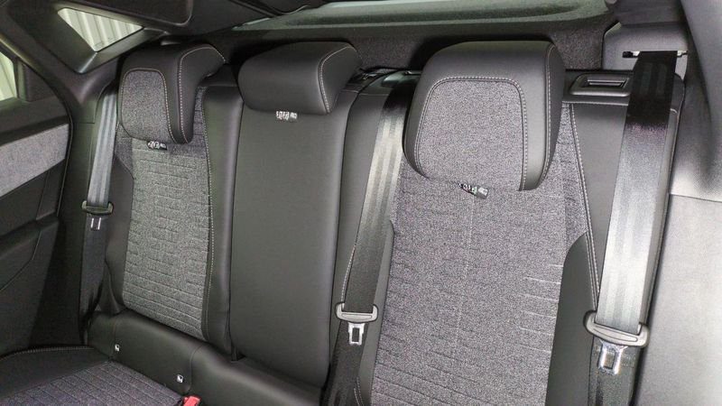 Peugeot 3008 nouveau Hybrid 145 e-dcs6 allure + navi + pack 360 vision & drive assist