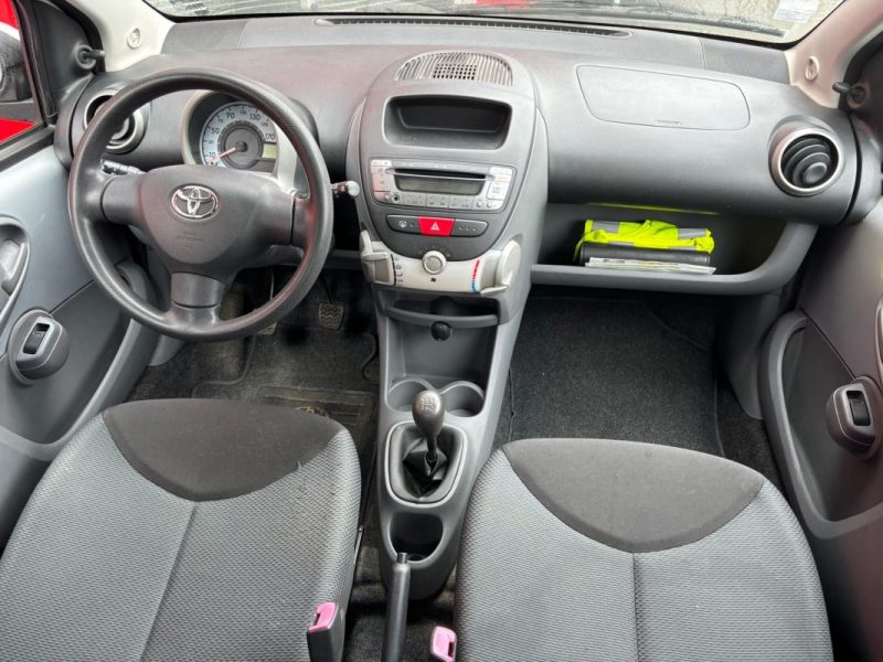 toyota  aygo  2006