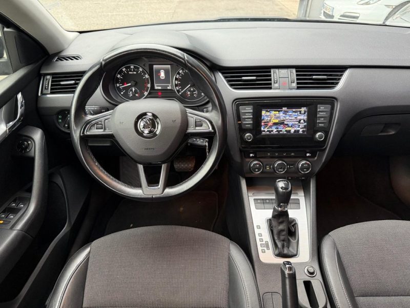 SKODA OCTAVIA COMBI 1.8 TSI 180 ELEGANCE DSG7