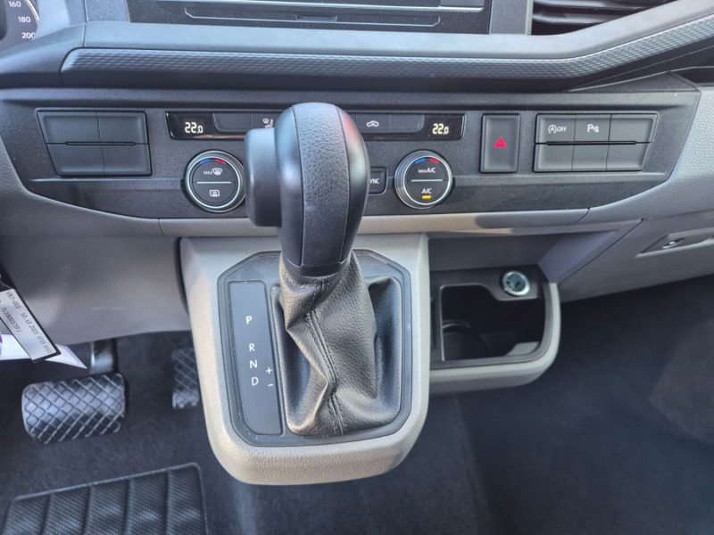 VOLKSWAGEN CARAVELLE 2024