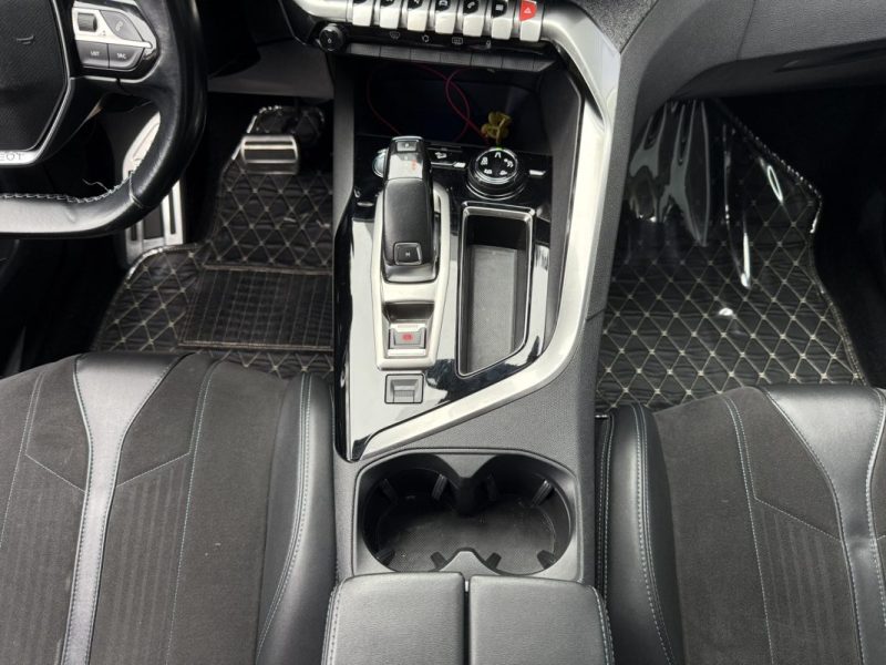 PEUGEOT 3008 1.2 PURETECH 130cv CROSSWAY