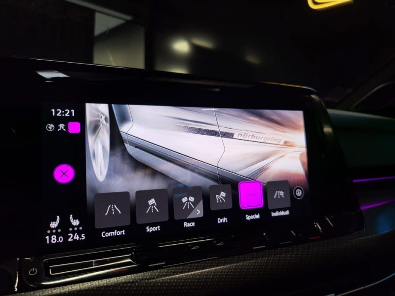 VOLKSWAGEN GOLF VIII R 2.0 TSI 370ch 4Motion DSG7 / AKRAPOVIC + TETE HAUTE + NURBURGRING /