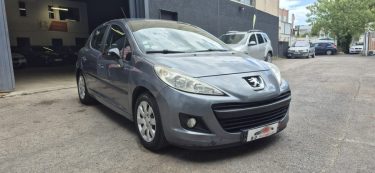 Peugeot 207 Phase 2 1.4 HDi 68 cv, 4cv, gris anthracite, *Idéale jeune conducteur*, *Clim*