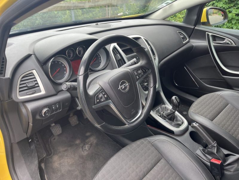 OPEL ASTRA GTC 1.4 L 120 ch
