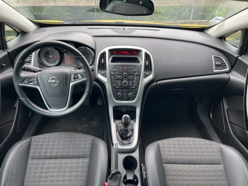 OPEL ASTRA GTC 1.4 L 120 ch