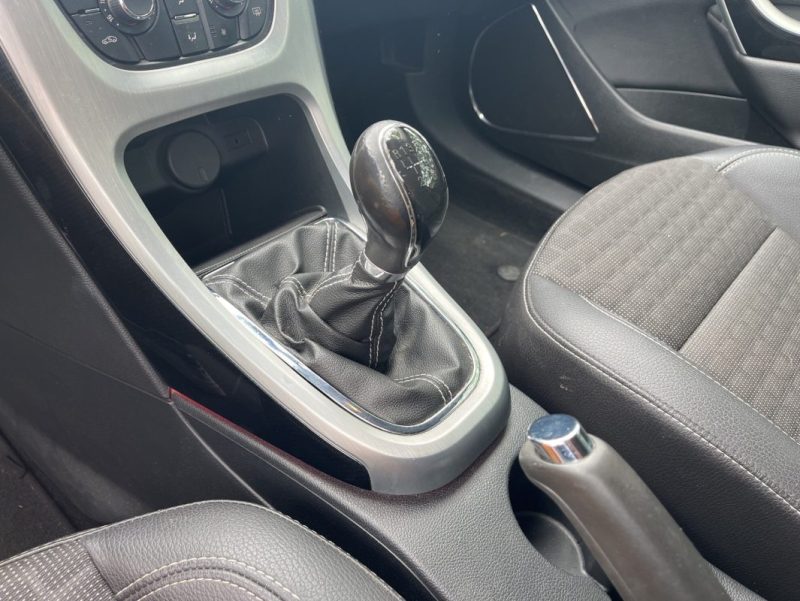 OPEL ASTRA GTC 1.4 L 120 ch