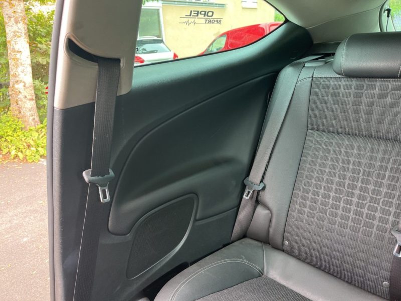 OPEL ASTRA GTC 1.4 L 120 ch