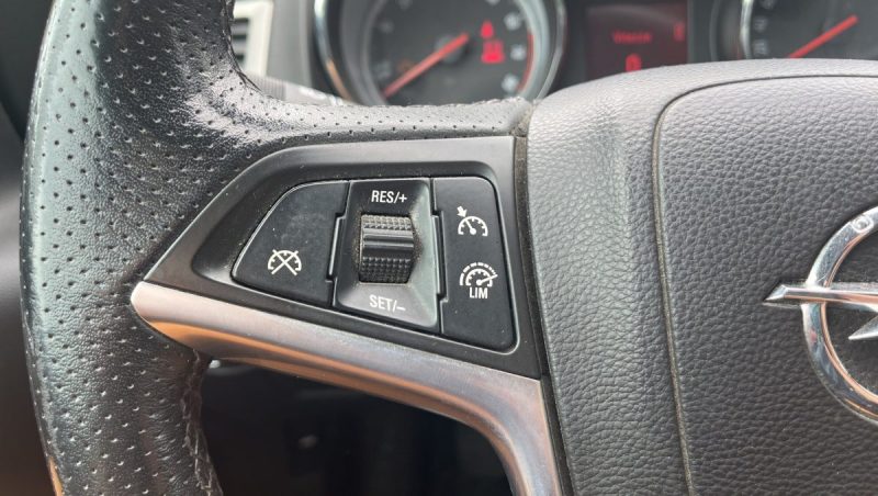 OPEL ASTRA GTC 1.4 L 120 ch