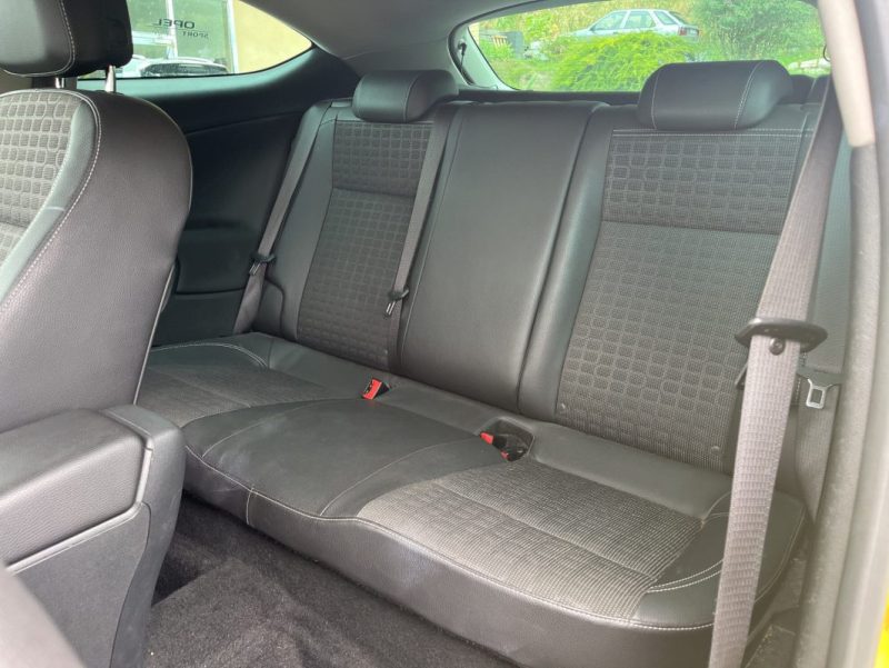 OPEL ASTRA GTC 1.4 L 120 ch