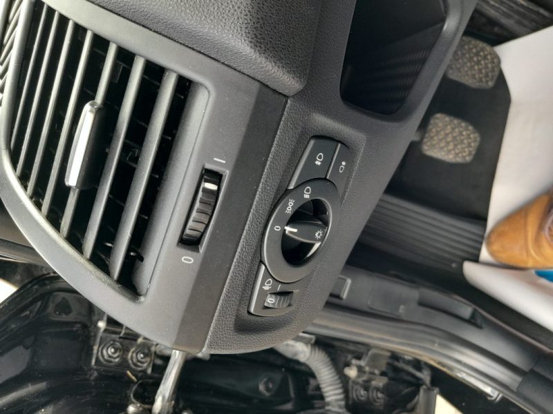 BMW Série 1 I (E81/E87) 116i 115ch Premiere BVM6 5p 1er Main 2006