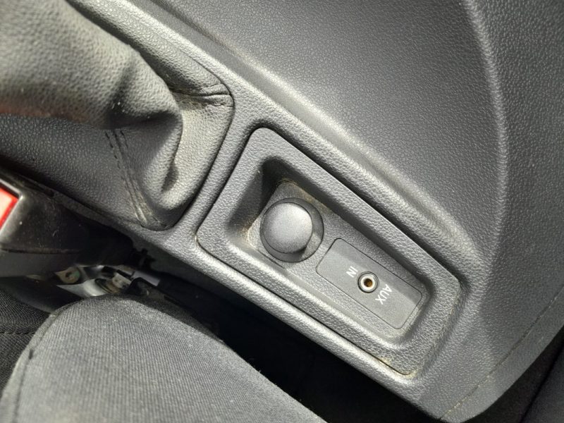 BMW Série 1 I (E81/E87) 116i 115ch Premiere BVM6 5p 1er Main 2006