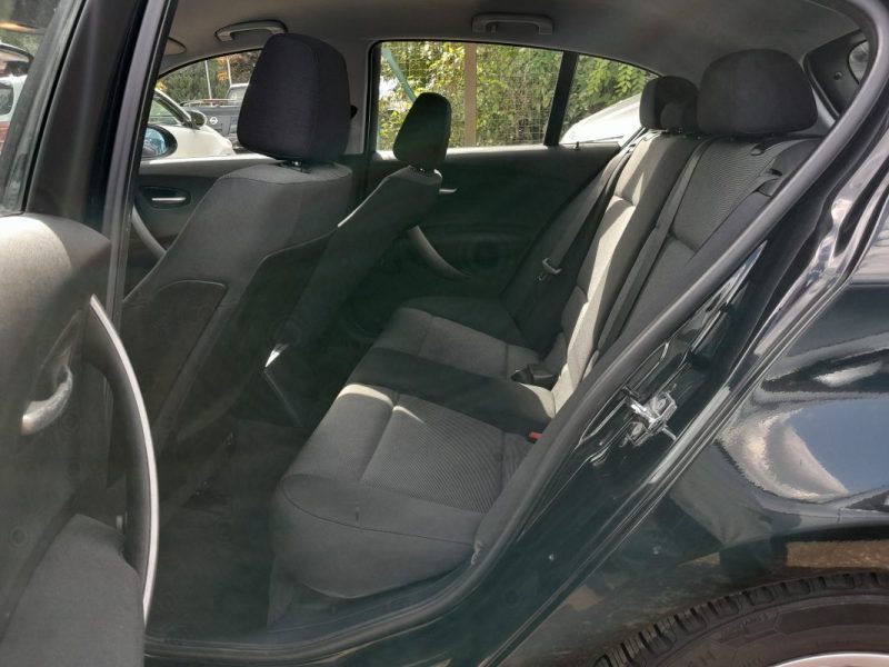 BMW Série 1 I (E81/E87) 116i 115ch Premiere BVM6 5p 1er Main 2006