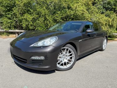 Porsche Panamera 4S 2011