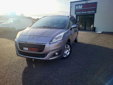 PEUGEOT 5008 2016