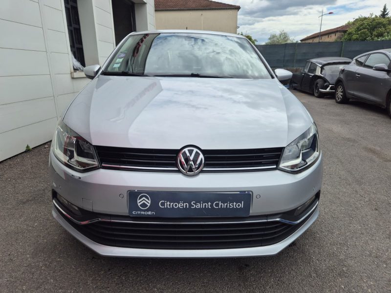 VOLKSWAGEN POLO 2016