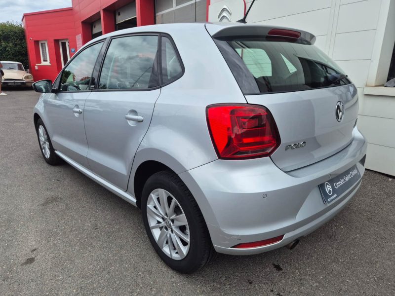 VOLKSWAGEN POLO 2016