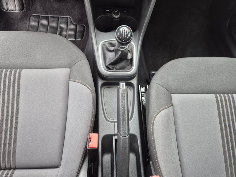 VOLKSWAGEN POLO 2016