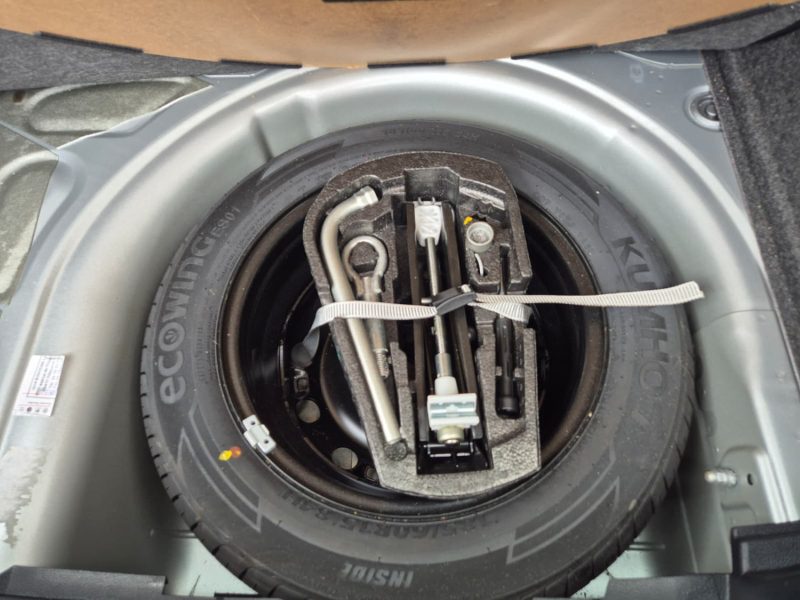 VOLKSWAGEN POLO 2016