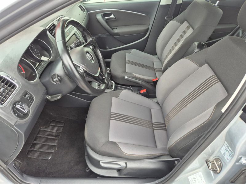 VOLKSWAGEN POLO 2016