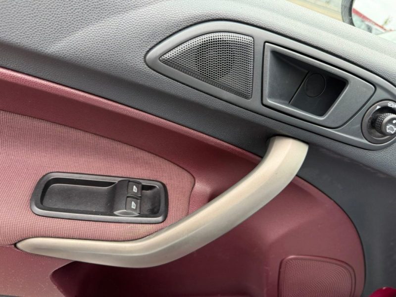 Ford Fiesta IV 1.25 81ch Ambiente 3p Garantie 2009