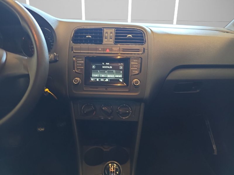 VOLKSWAGEN POLO 2017