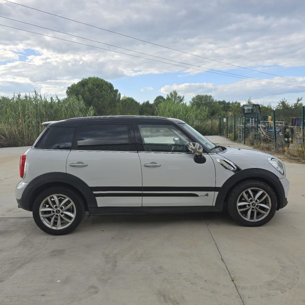 MINI COUNTRYMAN 2011
