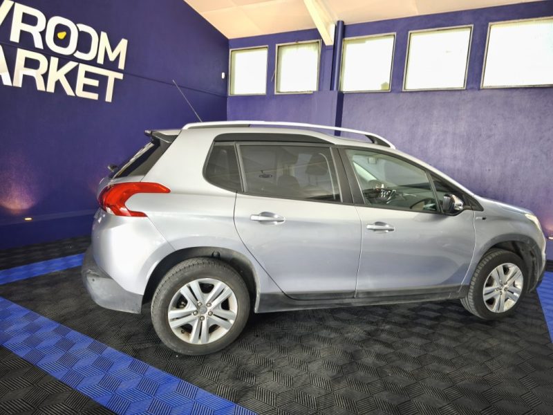 PEUGEOT 2008 1,2 PURETECH 82 Cv STYLE , 40200 KMS 