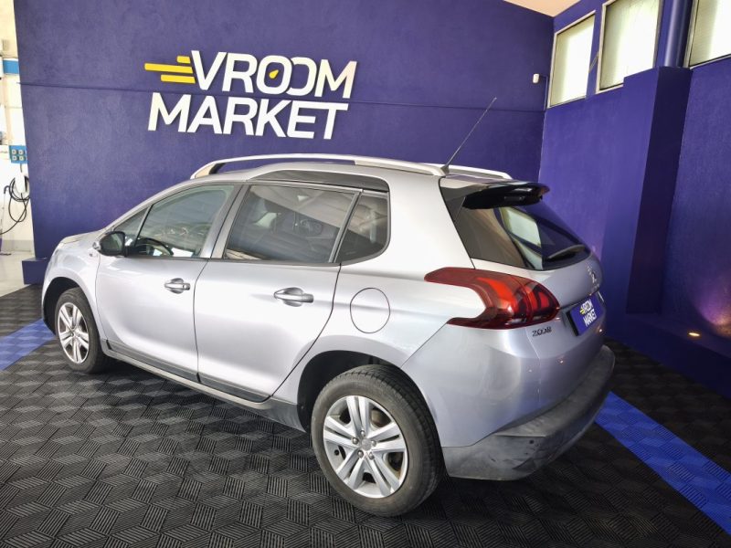 PEUGEOT 2008 1,2 PURETECH 82 Cv STYLE , 40200 KMS 