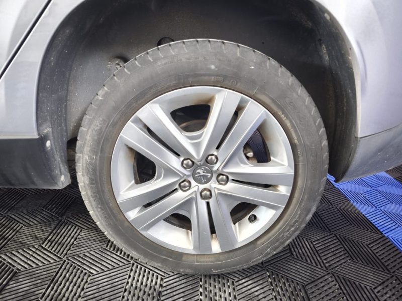 PEUGEOT 2008 1,2 PURETECH 82 Cv STYLE , 40200 KMS 