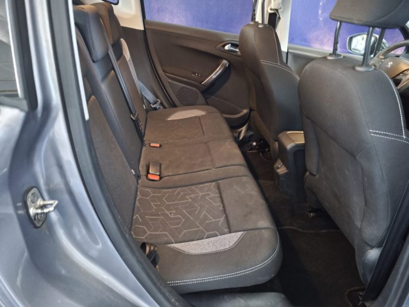 PEUGEOT 2008 1,2 PURETECH 82 Cv STYLE , 40200 KMS 