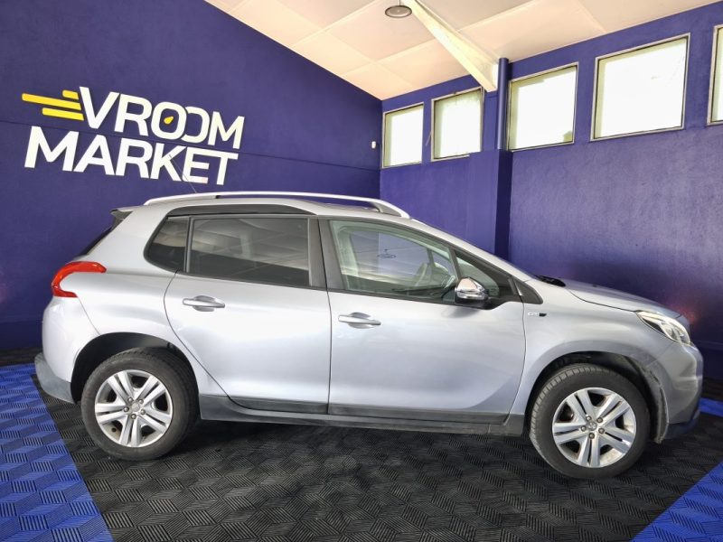 PEUGEOT 2008 1,2 PURETECH 82 Cv STYLE , 40200 KMS 