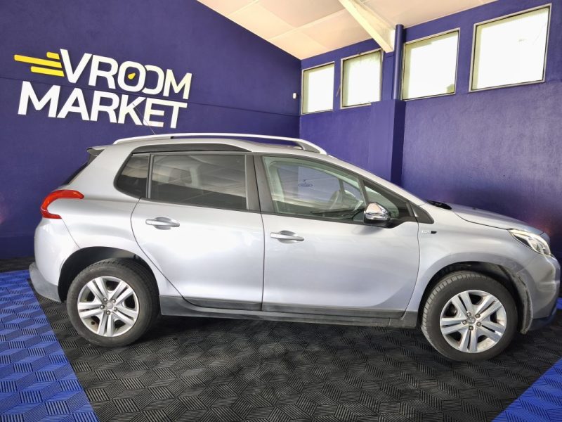 PEUGEOT 2008 1,2 PURETECH 82 Cv STYLE , 40200 KMS 