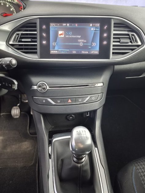 PEUGEOT 308 SW 1.2 ESSENCE 110 CV , STYLE , CARPLAY  , 116000 KMS