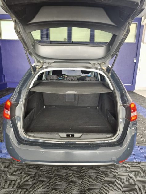 PEUGEOT 308 SW 1.2 ESSENCE 110 CV , STYLE , CARPLAY  , 116000 KMS