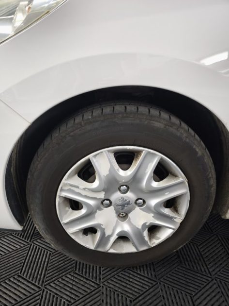 PEUGEOT 207 1,4 VTI 70 CV , 135900 KMS , TOIT PANO , GPS